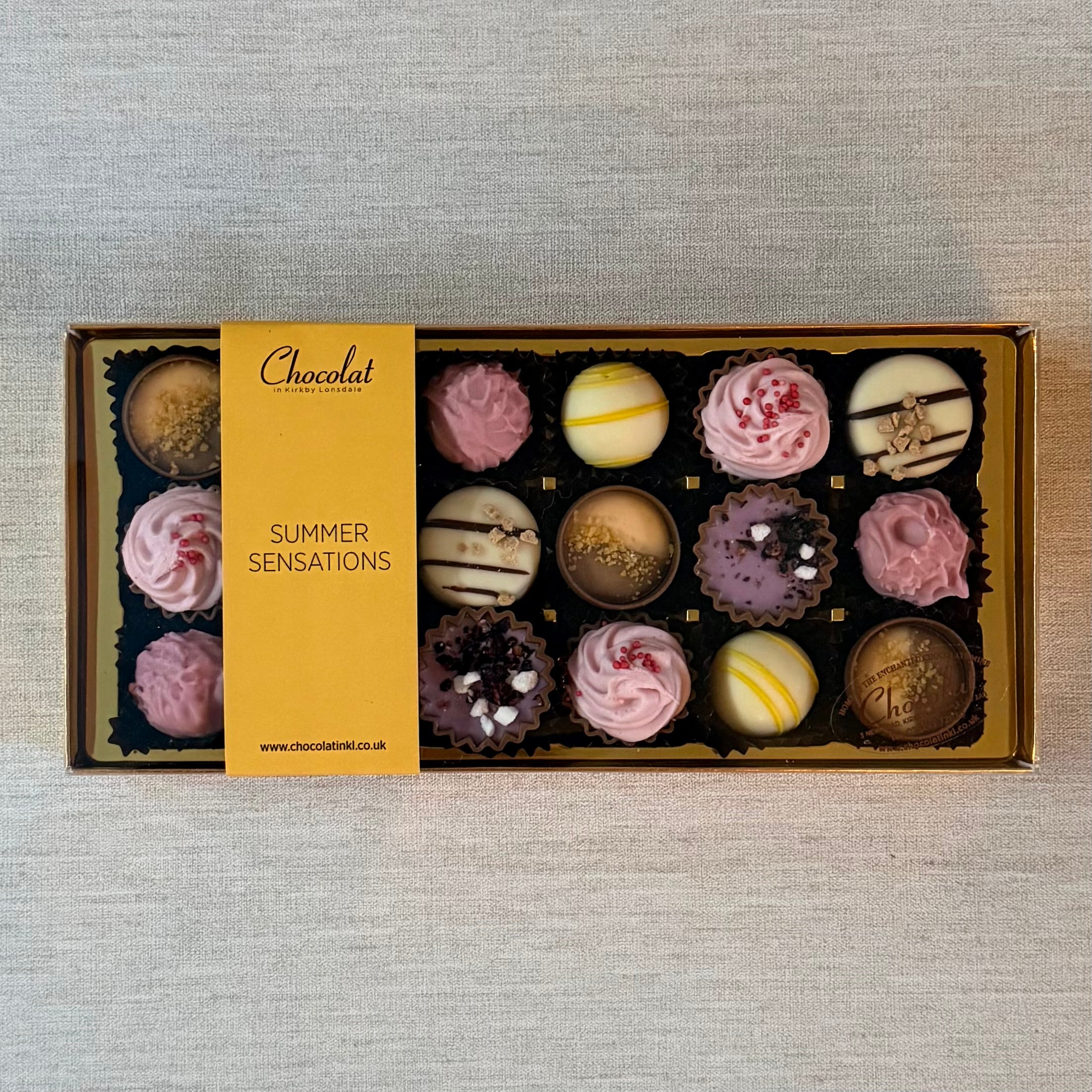 Summer Sensations | Gift Box of 18