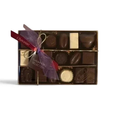 Chocolat in Kirkby Lonsdale sugar-free chocolate gift box with 18 assorted handcrafted chocolates and ribbon tie