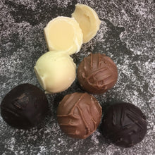 Load image into Gallery viewer, Mixed Chocolate Truffles | Chocolat in Kirkby Lonsdale
